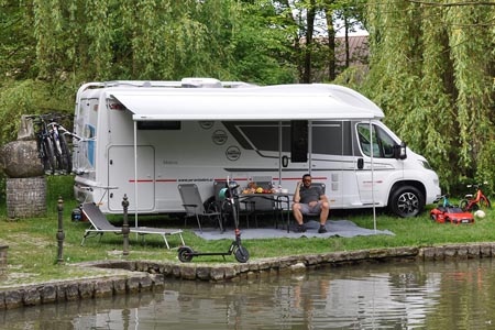 Najem avtodoma Adria Matrix Plus 670 SL