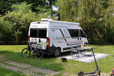 Najem avtodoma Adria Twin 600 SP Family/Pograd