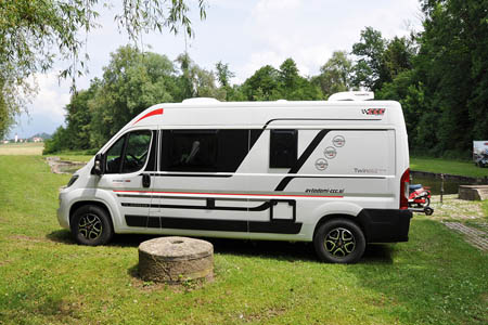 Najem avtodoma Adria Twin 600 SP Family/Pograd