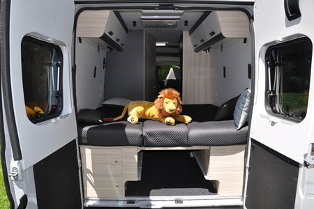 Najem avtodoma Adria V-Series V65 SL
