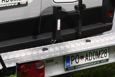 Najem avtodoma dodatna oprema - vlečna kljuka
